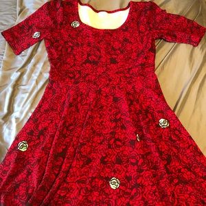LuLaRoe Nicole A-line dress size 2X red roses